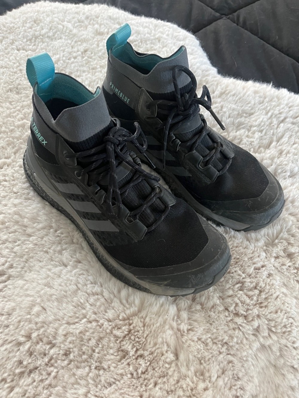 Adidas hiking shoes sz8